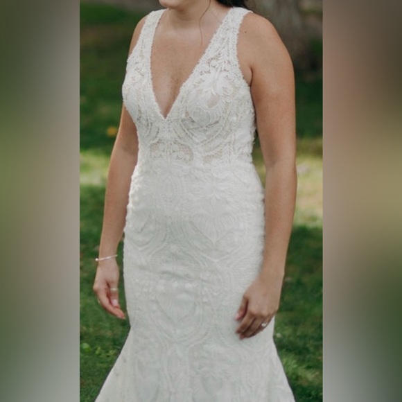 PRONOVIAS Barcelona— Magnolia BOHO wedding dress - Picture 4 of 9